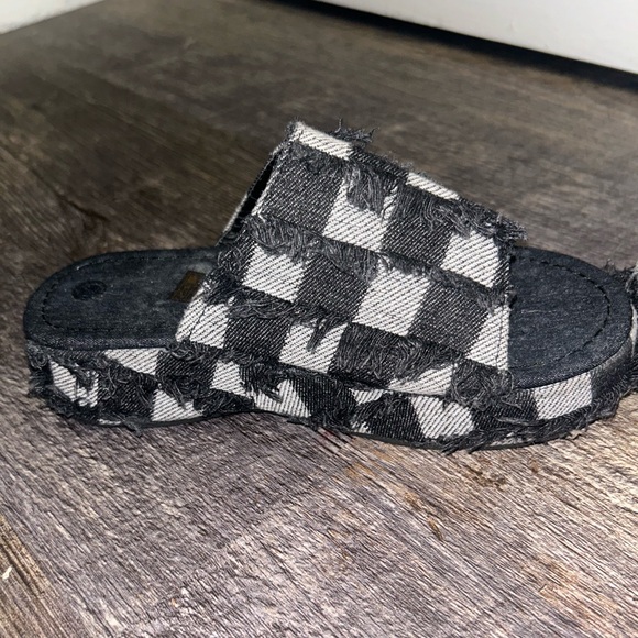 Black & Light Grey Denim Distressed Sandals w/ Platform - Picture 3 of 8